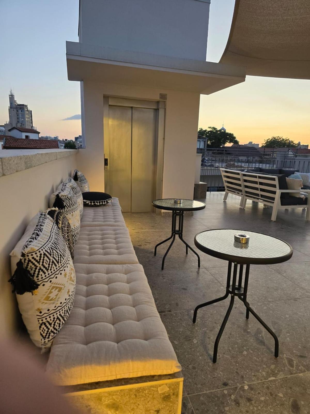 Martin Nicosia City Suites Kültér fotó